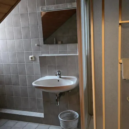 招待所 Pensionschilling *