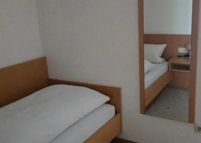 Pensionschilling * Grasbrunn